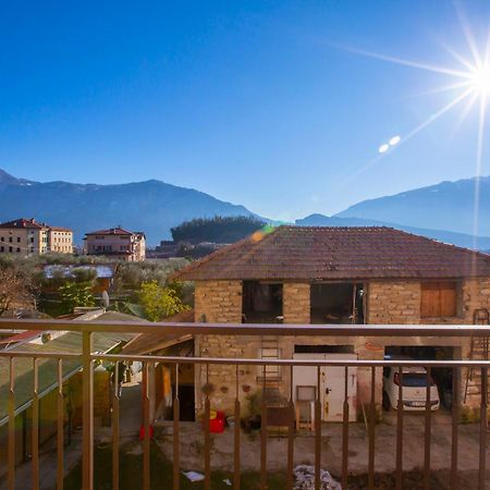 Appartamento Verde - Happy Rentals Riva del Garda Exterior photo